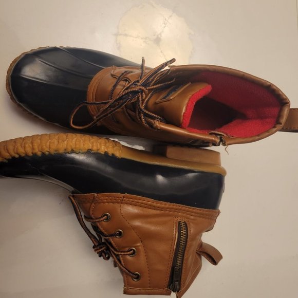 Waterproof Boots - Picture 2 of 5